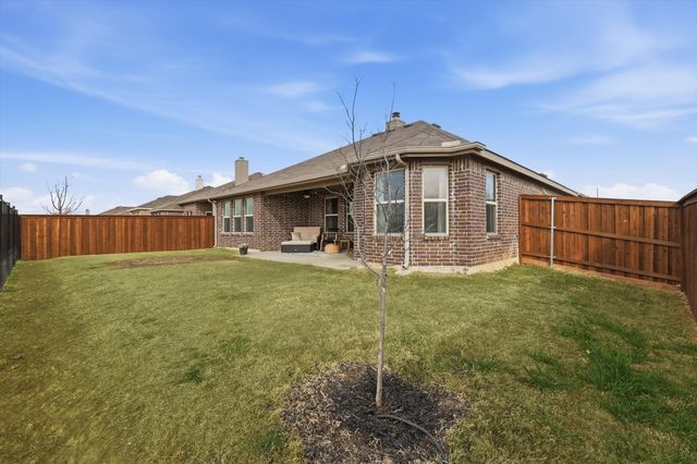 605 Meadowedge Lane, Denton, TX 76207