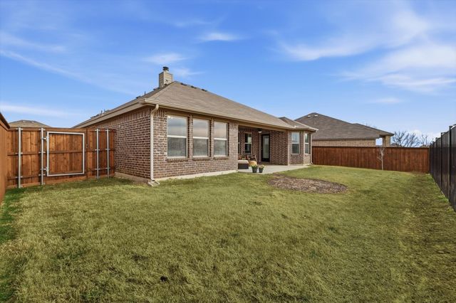 605 Meadowedge Lane, Denton, TX 76207
