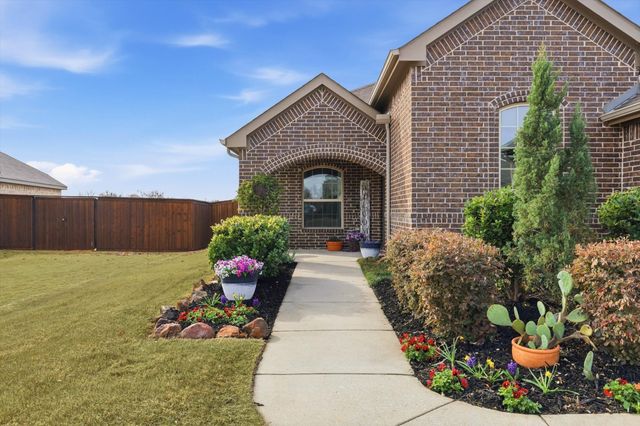 605 Meadowedge Lane, Denton, TX 76207