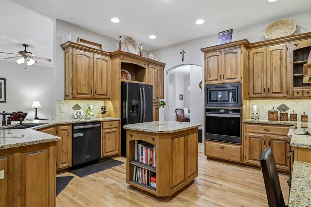 1272 Hayden Court E, Springfield, MO 65804