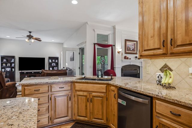 1272 Hayden Court E, Springfield, MO 65804