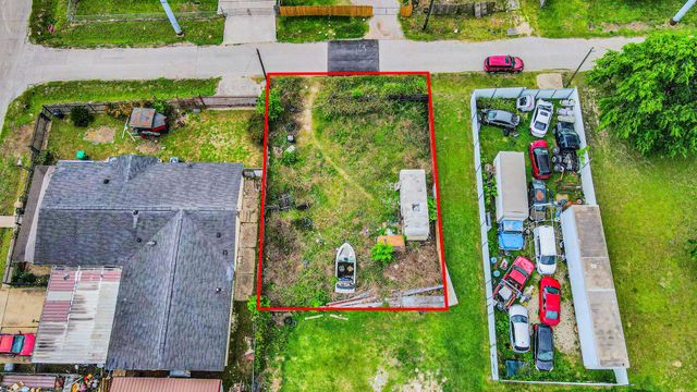 8617 Gibbons Street, Houston, TX 77012