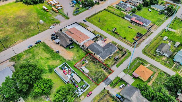 8617 Gibbons Street, Houston, TX 77012