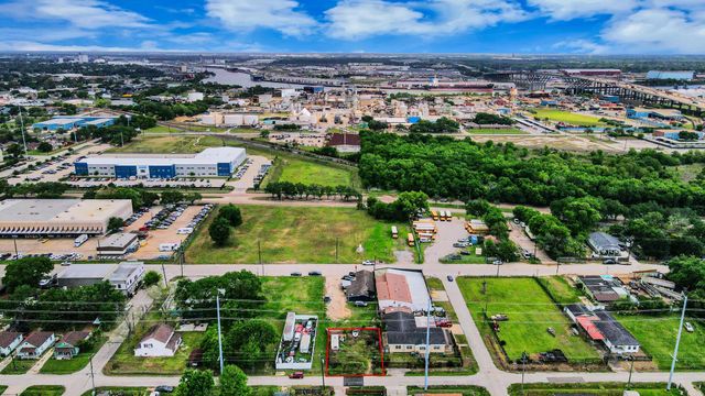 8617 Gibbons Street, Houston, TX 77012
