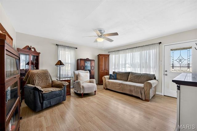 839 Caulks Hill Road, St Charles, MO 63304