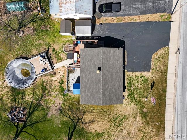 839 Caulks Hill Road, St Charles, MO 63304