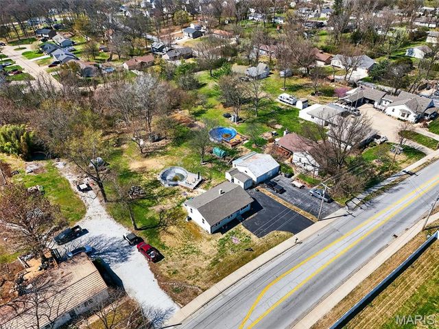 839 Caulks Hill Road, St Charles, MO 63304