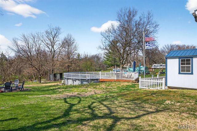 839 Caulks Hill Road, St Charles, MO 63304