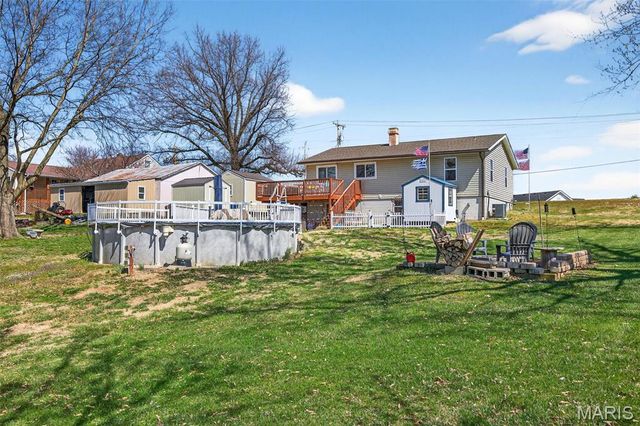 839 Caulks Hill Road, St Charles, MO 63304