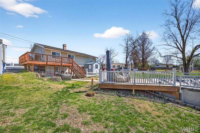 839 Caulks Hill Road, St Charles, MO 63304