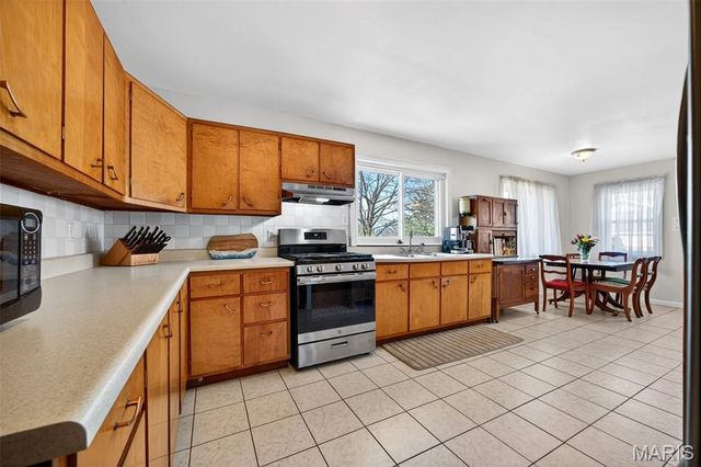 839 Caulks Hill Road, St Charles, MO 63304