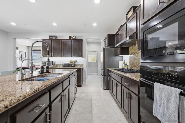 30656 Stage Coach Rd, Menifee, CA 92584