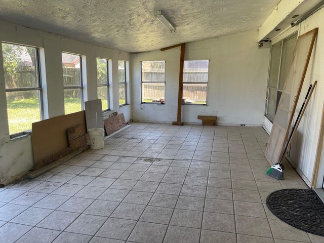 13130 Kingsmill Drive, Sugar Land, TX 77478