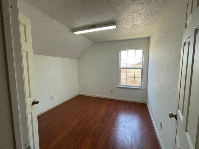 13130 Kingsmill Drive, Sugar Land, TX 77478