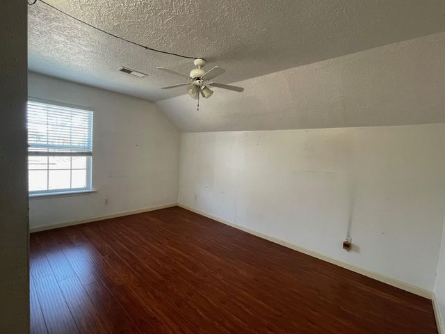 13130 Kingsmill Drive, Sugar Land, TX 77478