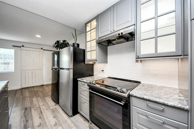 11002 Hammerly Boulevard 104, Houston, TX 77043