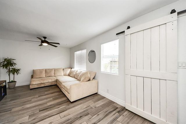 11002 Hammerly Boulevard 104, Houston, TX 77043