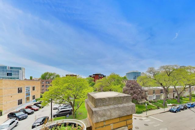 5400 S Dorchester Avenue 3, Chicago, IL 60615