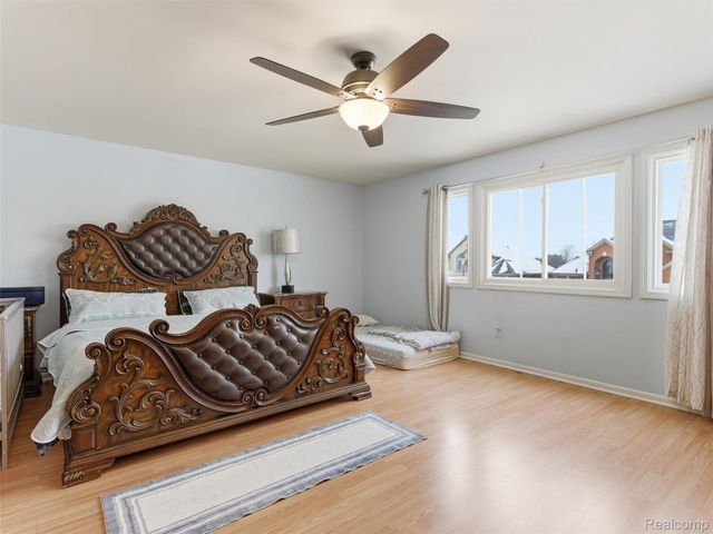 48194 Lamplighter Trail, Macomb Township, MI 48044