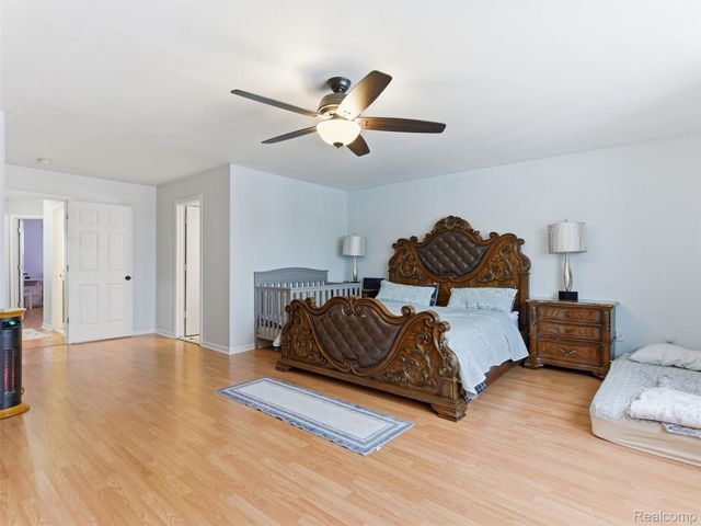 48194 Lamplighter Trail, Macomb Township, MI 48044