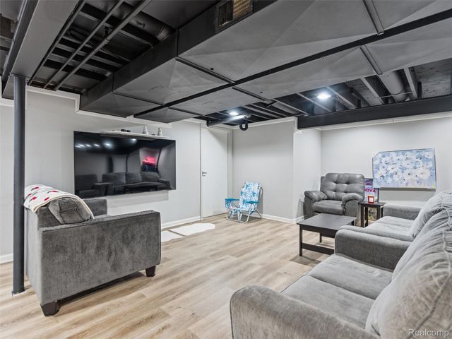 48194 Lamplighter Trail, Macomb Township, MI 48044