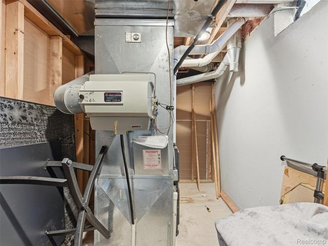 48194 Lamplighter Trail, Macomb Township, MI 48044