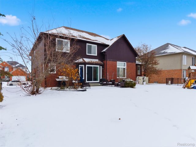 48194 Lamplighter Trail, Macomb Township, MI 48044