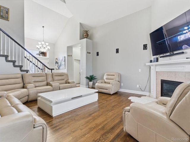 48194 Lamplighter Trail, Macomb Township, MI 48044