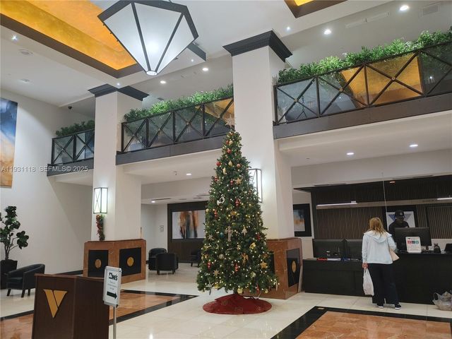 555 NE 15th St 21F, Miami, FL 33132