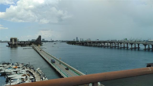 555 NE 15th St 21F, Miami, FL 33132
