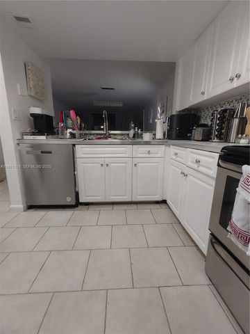 555 NE 15th St 21F, Miami, FL 33132