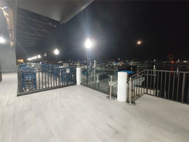 555 NE 15th St 21F, Miami, FL 33132