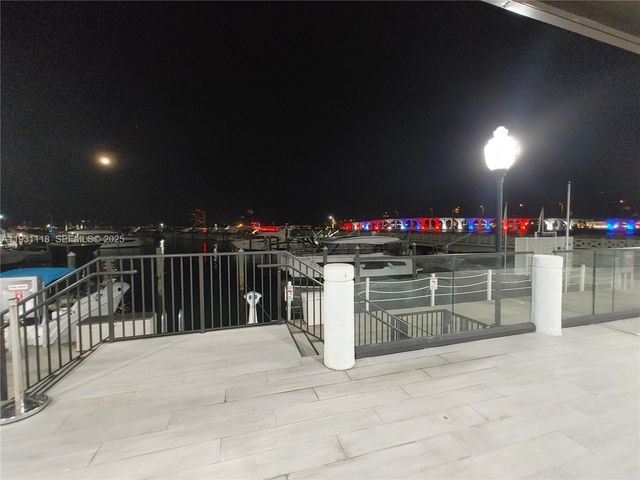 555 NE 15th St 21F, Miami, FL 33132