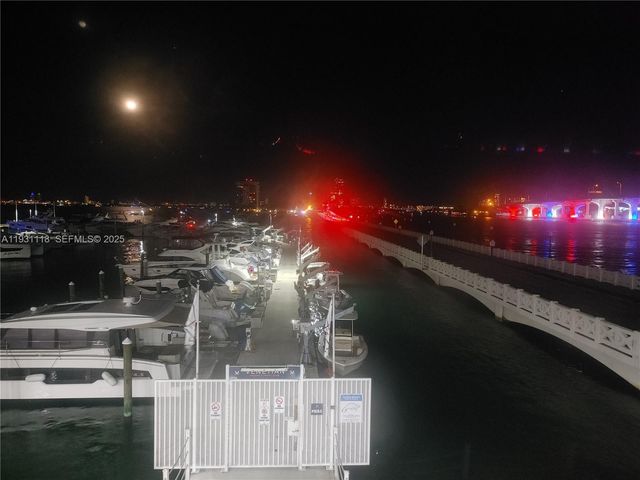 555 NE 15th St 21F, Miami, FL 33132