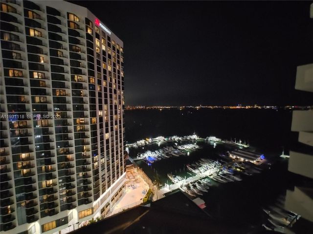 555 NE 15th St 21F, Miami, FL 33132