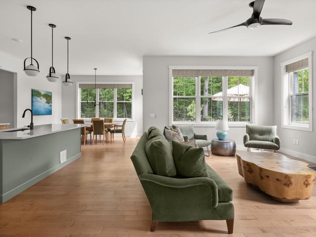 638 Vale Drive, South Burlington, VT 05403