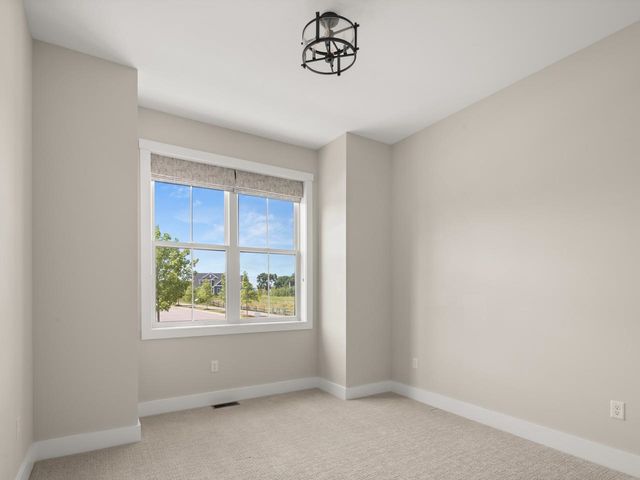 638 Vale Drive, South Burlington, VT 05403