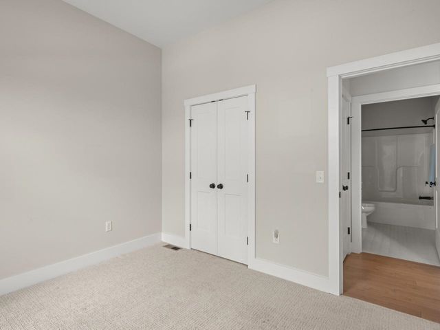 638 Vale Drive, South Burlington, VT 05403