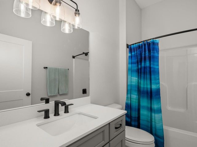 638 Vale Drive, South Burlington, VT 05403