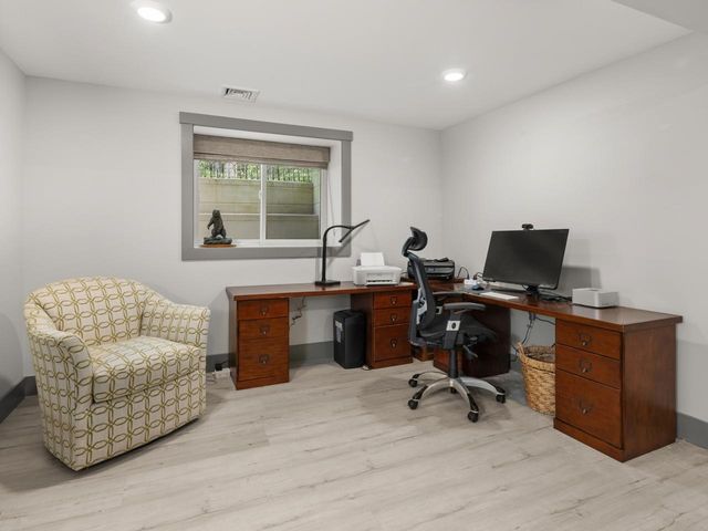 638 Vale Drive, South Burlington, VT 05403
