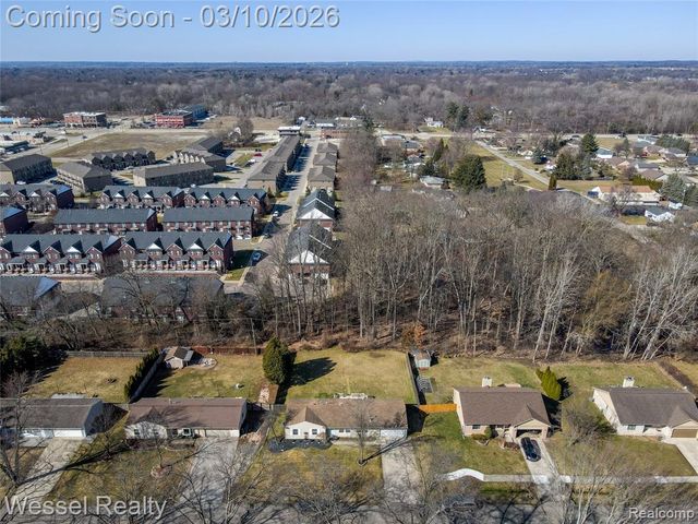 53225 Luann Drive, Shelby Twp, MI 48316