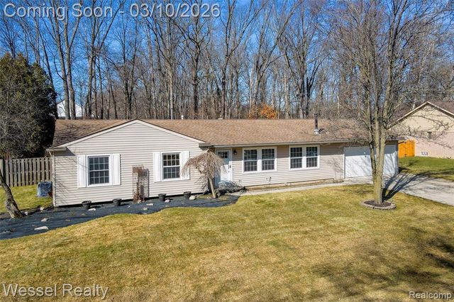 53225 Luann Drive, Shelby Twp, MI 48316
