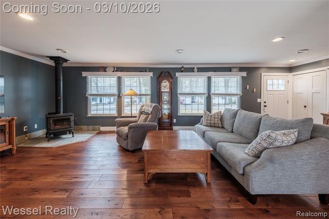 53225 Luann Drive, Shelby Twp, MI 48316