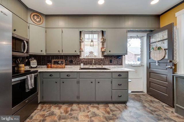 1532 FAYETTE AVE, Reading, PA 19607