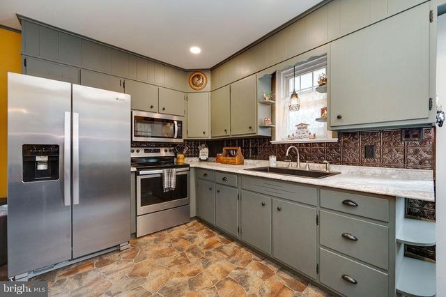 1532 FAYETTE AVE, Reading, PA 19607