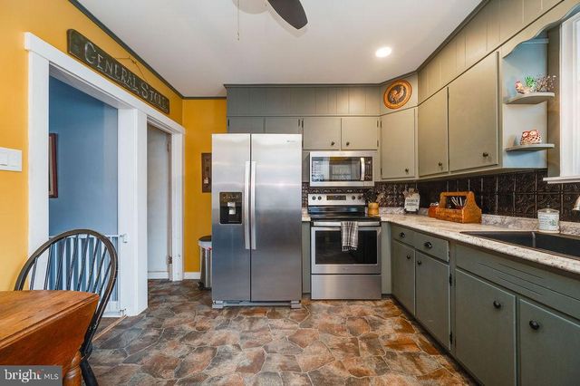 1532 FAYETTE AVE, Reading, PA 19607