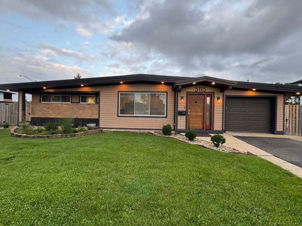 5115 N Mission Drive, Norridge, IL 60706