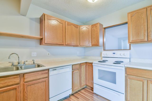 900 N Money Ave, Augusta, KS 67010