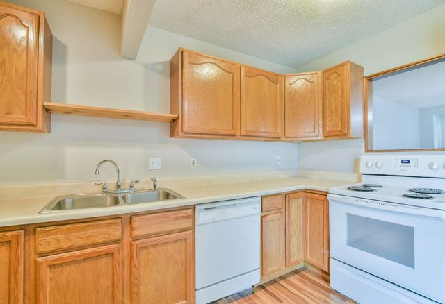 900 N Money Ave, Augusta, KS 67010