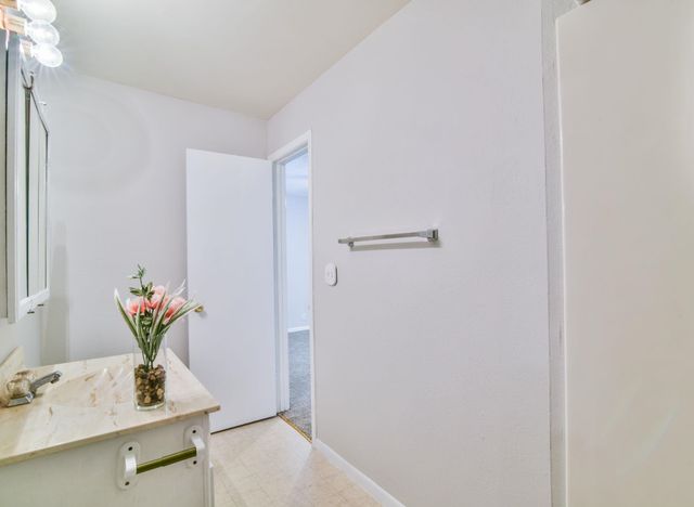 900 N Money Ave, Augusta, KS 67010